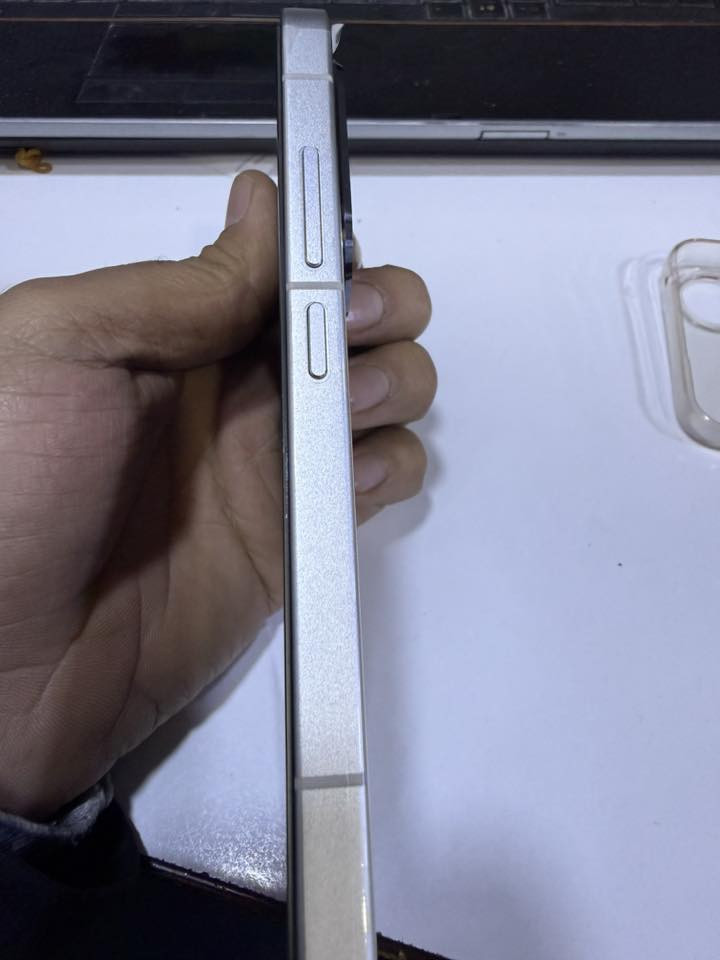 بوكو F7 ذاكره 512 الجهاز حييل نضيف
سعره 465 
***********
