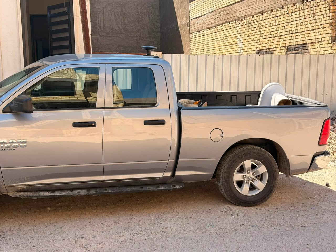 موديل24
ماشية 27 
بدون رقم
سيارة جديدة بعدهه
ضرر موضح بلصور 
السعر ١٤٩ وماكو هيج سعر بهيج موديل
العنوان بغداد  حي الخضراء 
للاستفسار واتساب ***********
