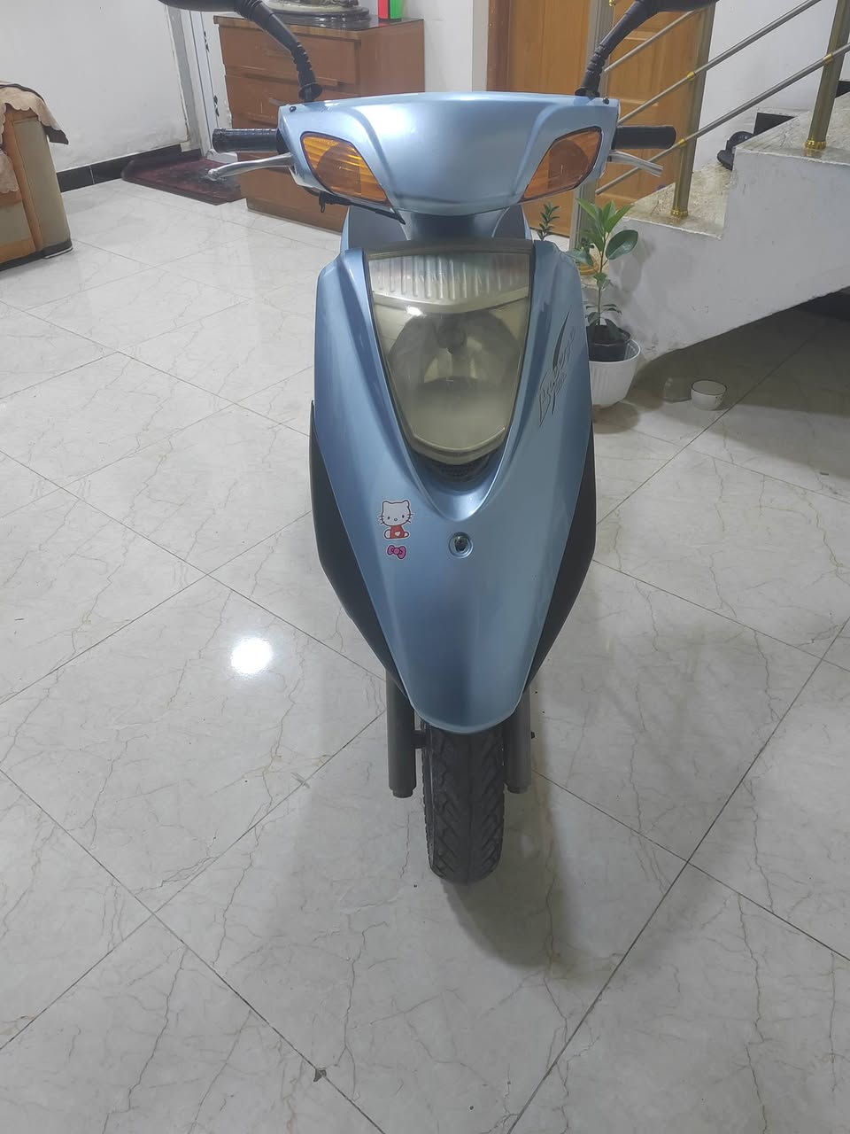 سلام عليكم دراجه بريز للبيع كامله مابيه نقص نكره سلف مكينه ناعمه السعر ٥٥٠ وبيه مجال المكان الدوره الرقم ***********الشراي يتصل
