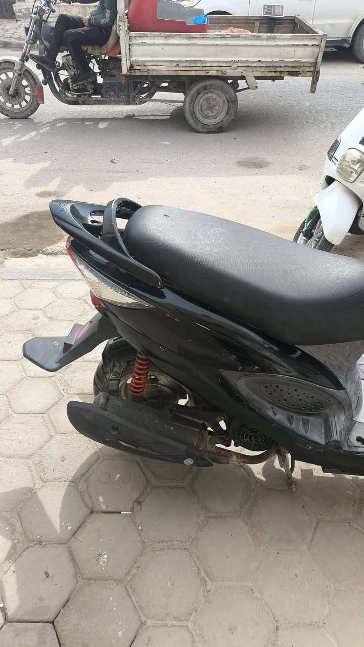 داجه V2 الطويله تجي دبلين ختم من طول لطول واحد وكيله ابو زينب بل خان صارلي من نزلته 3اشهر  موجود ورقت الوكيل الله شاهد مابيعه لو ماعندي بناء بل بيت رقمي لتواصل واتساب او تصال ع رقم ***********
