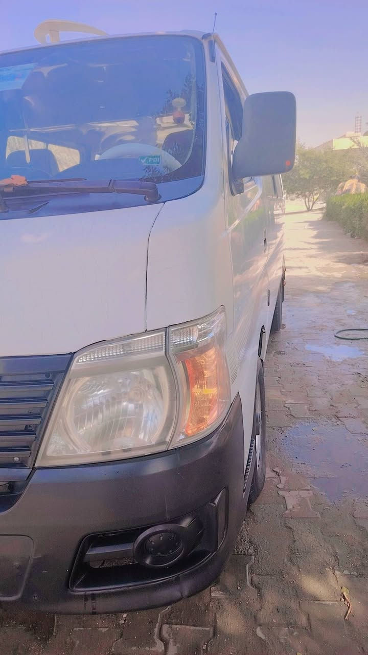 السلام عليكم
نيسان يورفان موديل 2012
السياره كفاله عامه. 
بأسمي مداور ثاني يوم
مصفره هيئه وغرامات رقم كربلاء،السعر 165 وبيها مجال 
***********
