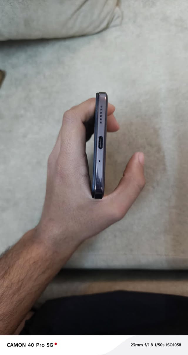 سلام عليكم عندي جهازvivo y29
جهاز كلش نضيف ويا شاحنته الاصليه تدعم الشحن السريع بي بس شخط بلضهر صغير كلش
سعر:150
رقم الهاتف:***********
