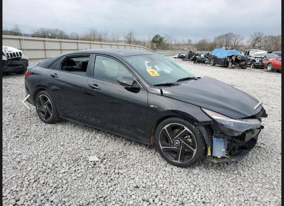 السلام عليكم
للبيع هونداي النترا N line 2023

فول مواصفات

فتحة سقف

تدفئة كشنات

بصمة أبواب + تشغيل عن بعد

‏‎رادار أمامي جانبي خلفي + تحديد مسار + مثبت سرعة ‏‎+ نقطة عمياء + فول تحكم ستيرن

3 انظمه قياده

كير DCT دبل كلج رياضي

جنطه ذكيه تفتح عند الاقتراب

مانع انزلاق

‏‎شاشة كبيرة تدعم كار بلي واندرويد اوتو

‏‎كامرة + ويل كب + لد نهاري

‏‎تحكم ستيرن فول+ كروز سرعة + دسك خلفي

سستم صوت مكون من 6 سماعات Bose + مكبر صوت داخلي يعني صوت عبالك كاعد بسينما

اوتو بريك يعني من تقترب من سيارة زايد توكف من وحدها + تحسس للازدحامات
رادار جانبي اذا كسرت ع احد السياره ترجع نفسها
يعني سياره متخليك تسوي حادث 😅

‏‎محرك 1600 تيربو دبل كلج يعني السيارة حرفيا طيارة

وبعد بيها مواصفات

السيارة حادثها جاملغ وباب السايق
وهنا بالعراق انطخت من وره صلحتها بس ماصبغتها واضح بالصورة
رقم الشاصي kmhlr4af8pu442391

السعر 155 الشراي فقط يتصل

للاستفسار واتساب او اتصال ***********

مكاني بغداد - القاهرة
