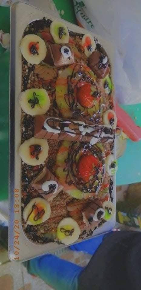 السلام عليكم اني شيف مقبلات درجة اولى متفرغ مستعد اجهز كافة انواع المقبلات والسلطات  والحاره بانواعها وايضا اعمل دورات تدريب وكورسات على تعليم فن احتراف المقبلات والسلطات بانواعها للاستفسار ***********
