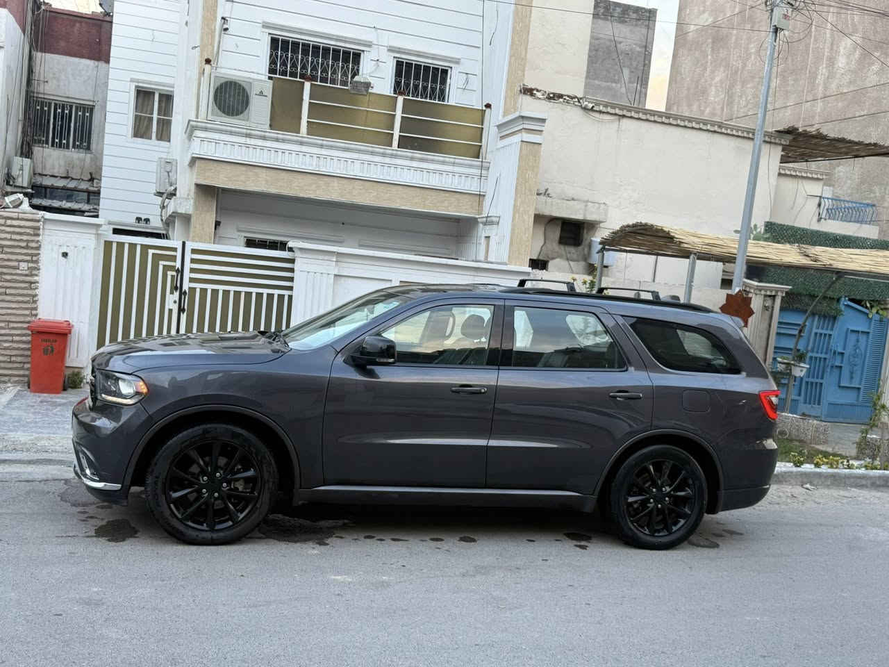 السلام عليكم
دودج دورانكو 2017 GT plus للبيع
الحادث بنيد فقط مبدل بدون لغود ولا شاصي والجاملغات شخط مابيها..
المواصفات السيارة vip كراسي منفصل
فتحة سقف
بصمة تشغيل عن بعد
تدفئة مرايات وستيرن 
كشنات امامية كهرباء وتدفئة تبريد
3 قطع تبريد جداً ممتاز 
ومواصفات لا تعد بيها 
رقم بغداد مميز بأسمي 
المكان بغداد
السعر 208 وبيه مجال بسيط 
للاستفسار الاتصال على
***********
