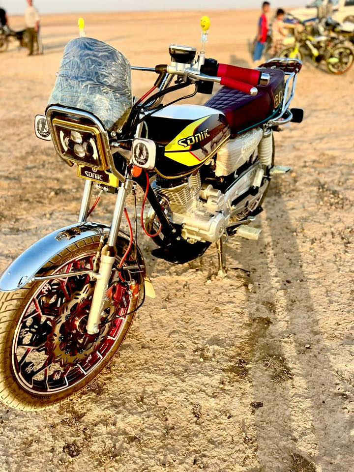 السلام عليكم سيفان 25للبيع محرك 200 كلج دهن مكفول كفالة عامة كله شغال مكاني ناحية العظيم  السعر 750وبي مجال رقم الهاتف ***********
