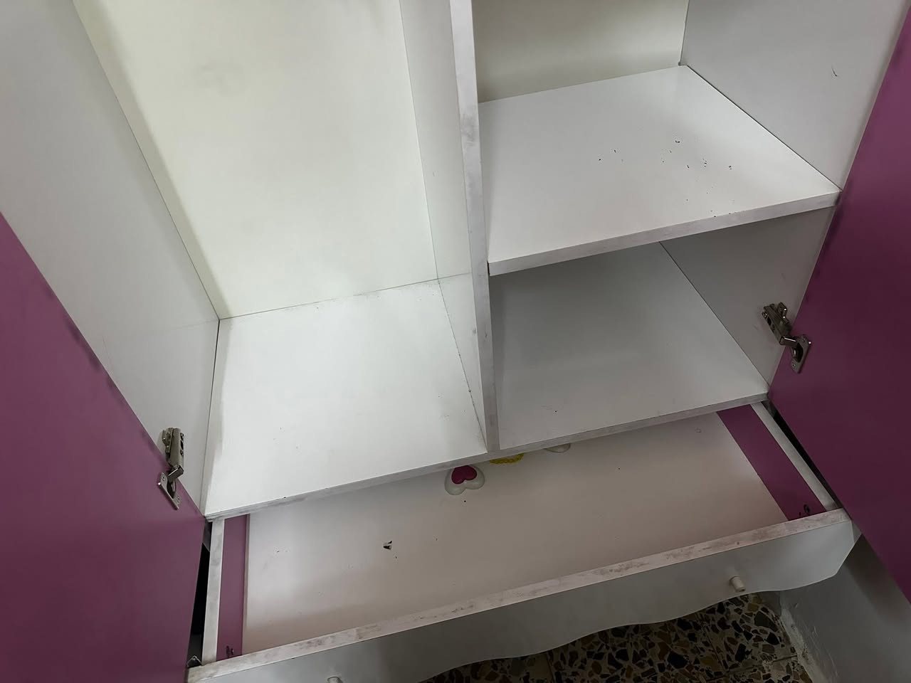 كنتور للبيع نظيف جدا
تركي درجة اولى مابي ولا شخطة سعرة 175 وبي مجا ل بسيط مكاني بغداد البنوك


**إذا كنت صاحب هذا الإعلان وتريد حذفه لأي سبب، رجاءا أرسل رسالة إلى الدعم الفني**