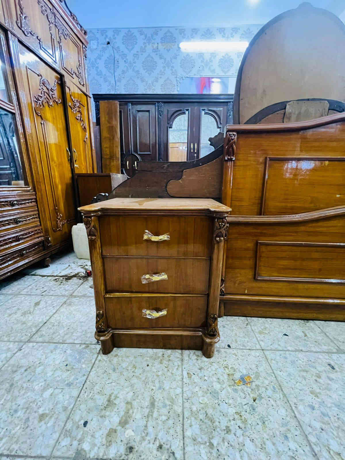 غرفه 6 باب ملحق صاج داخل وخارج ضهر جرجوبه شغل درجه اولى مستعمل موديل دنك صاج بورمي بغداد الأمين الثانية ***********
