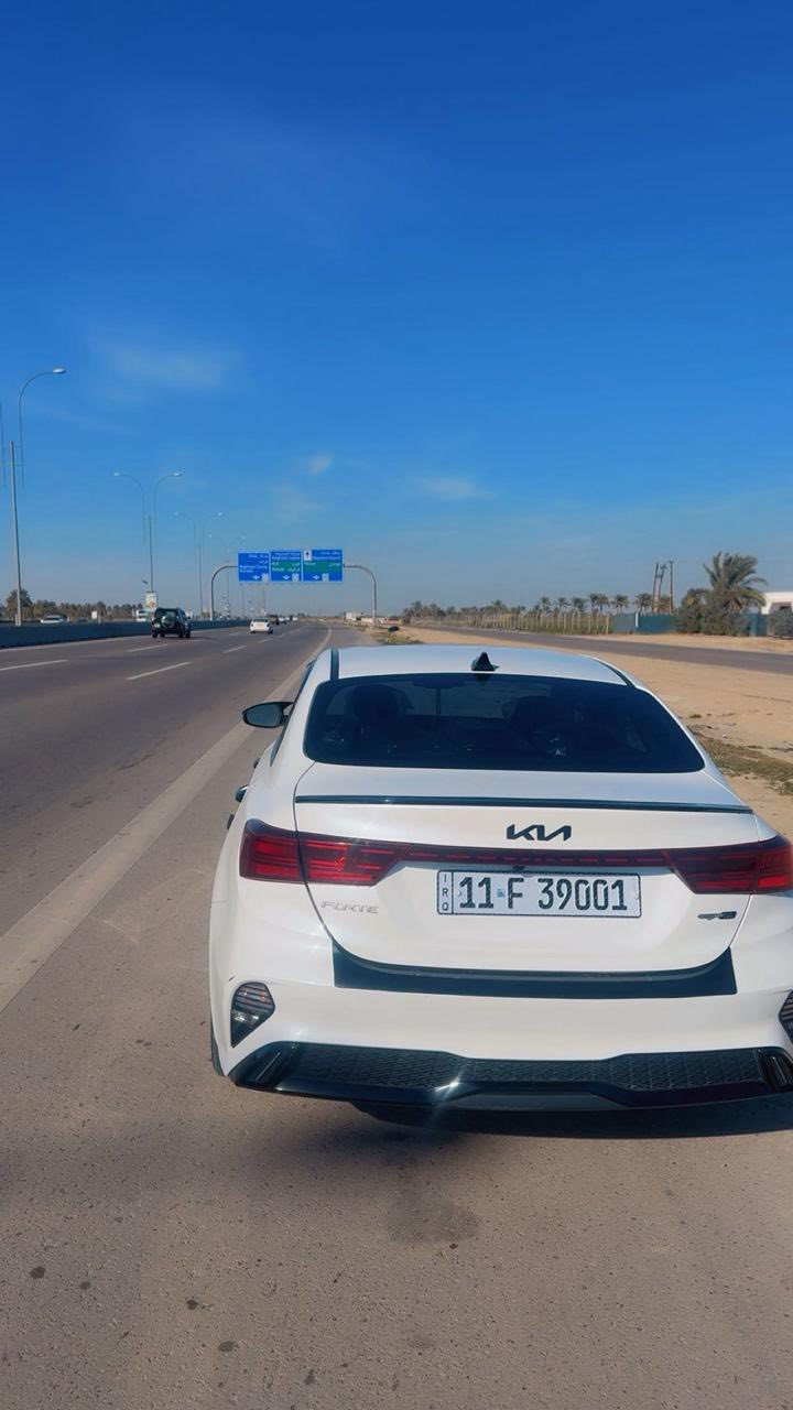 السلام عليكم
فورتي جي تي لاين 2023 مرقم جديد 

سياره فول مواصفات فتحه سقف ماشيه 29 

كشن جلد 

تدفئه

بصمه 

رادار خلفي وامامي وجانبي 

شاشه جبيره 

كامره دواره 

توقف ذاتي 

تحديد مسار 

مانع تزحلق 

تشغيل عن بعد 

اشاره بالمري 

انضمه قياده 3  سرعات 

مكينه 2000 دوش 

كير مكينه كفاله 

صدر بلادي 

تخم تاير ويل كب جديد 

مواصفات الجي تي لاين معروفه 

حادثها تبديل امامي فقط جاملغ وبنيد مبدلهن مال تفصيخ (السياره بدون صبغ)

السعر165وبيه مجال بسيط 

مكان السياره بغداد الدوره  

صور حادث بالمنشور 

***********
