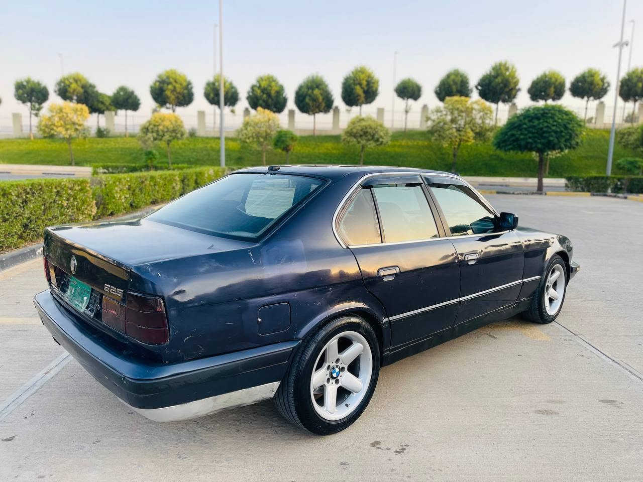 سەرەتا بەناوی خوا ماشاللە لەماڵی هەموو لایەک 
BMWبۆفڕۆشتن
مووديل 1991  سه نه ويي عه سليه به شه رت حاسيبه و مالي كه س نبيت دزياري نبيت مووسوو براوه ش به شه رت
مكينه 520كه پس ديتيجال گير عاديه به شه رتي گيرو مكينه 
كاره باهي هه موو شتيكي ئيش دكات  گيچه كاني مزبوتت سيدي مزبوتت  
چوار تايه و ويلي زور باشه 
سه ياره كه تا بليت توندو توله 
نرخ ((((15گلاو معامه له )))
***********
***********
