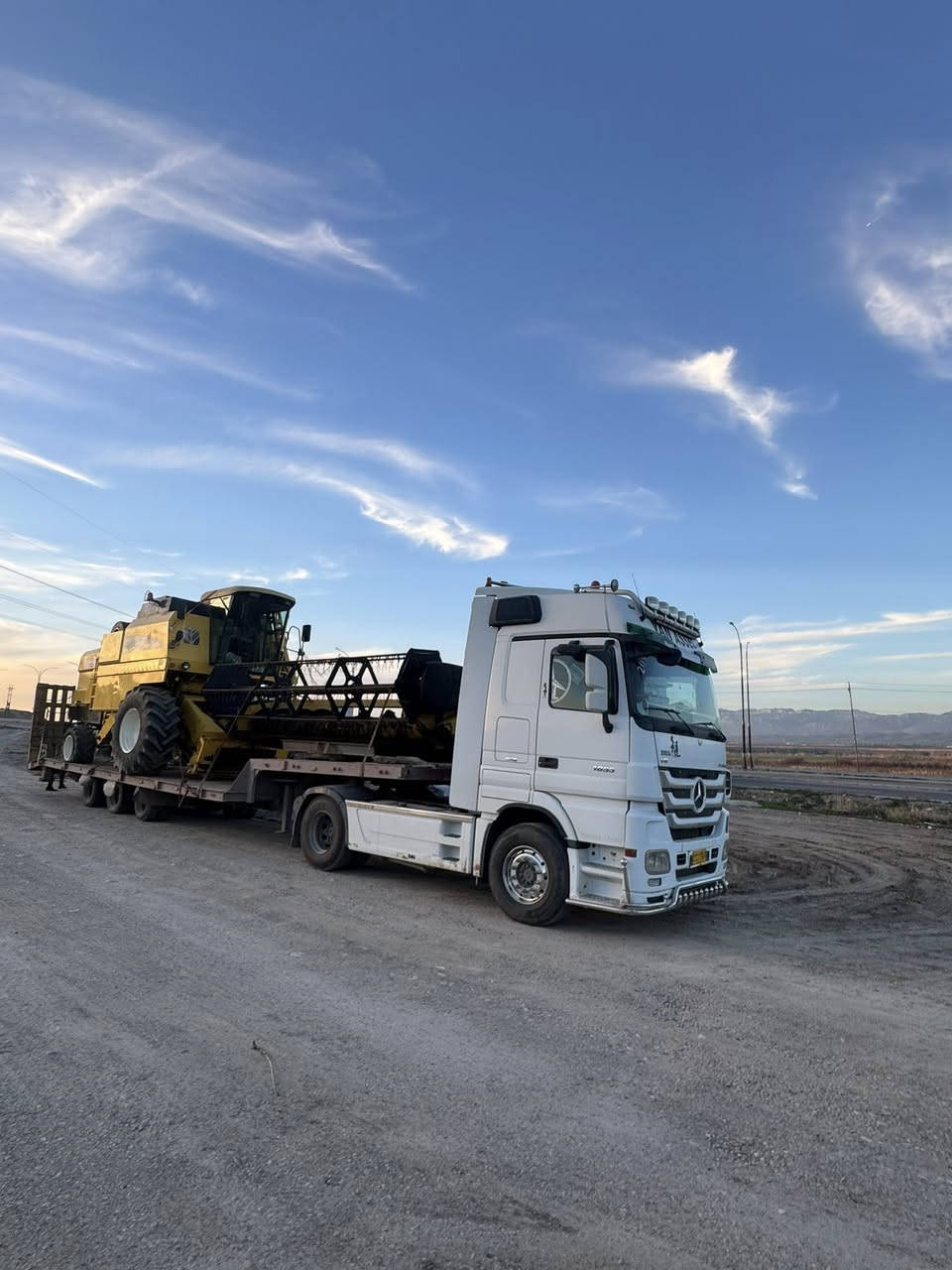 يوجد لودر نقل الحاصدات والمعدات لجميع محافظات العراق 
***********

0782 489 6081
