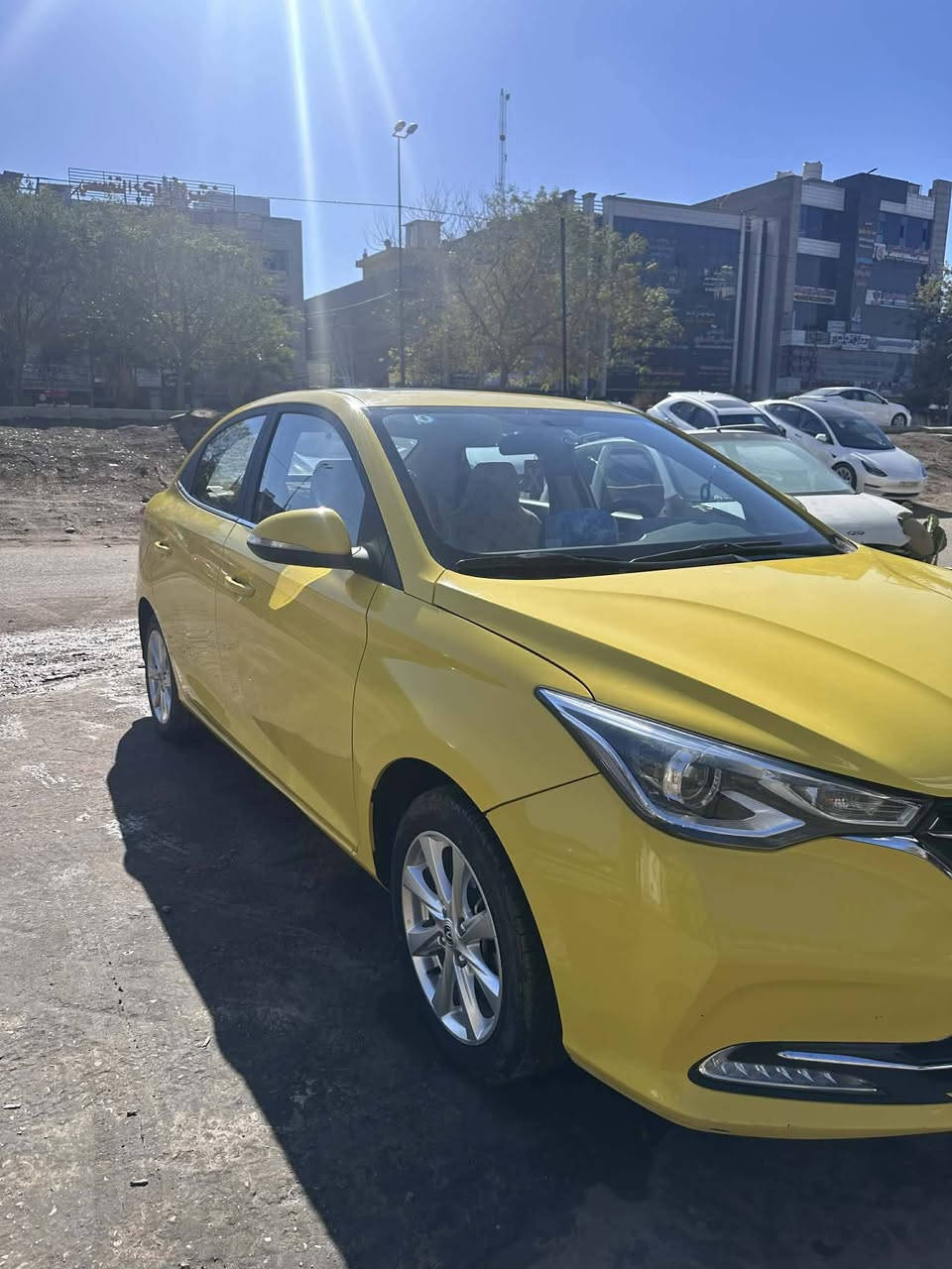 السلام عليكم إخوان السفن للبيع موديل 24 حره باسمي تحويل مباشر هزه جديده بيه طخات خفيفه بدون صبغ بعده بضمان الشركه دهن كل 5 آلاف كيلو ابدل بالشركه تخم دبلات اماميه وخلفيه واذان محرك جدد قبل أسبوع بدلتهن مجاناً على الشركه وباتري جديد هم مبدل على حساب الشركه السعر 115 ورقه ملاحظه السياره بيه منظومة غاز من الشركه للاتصال ***********
