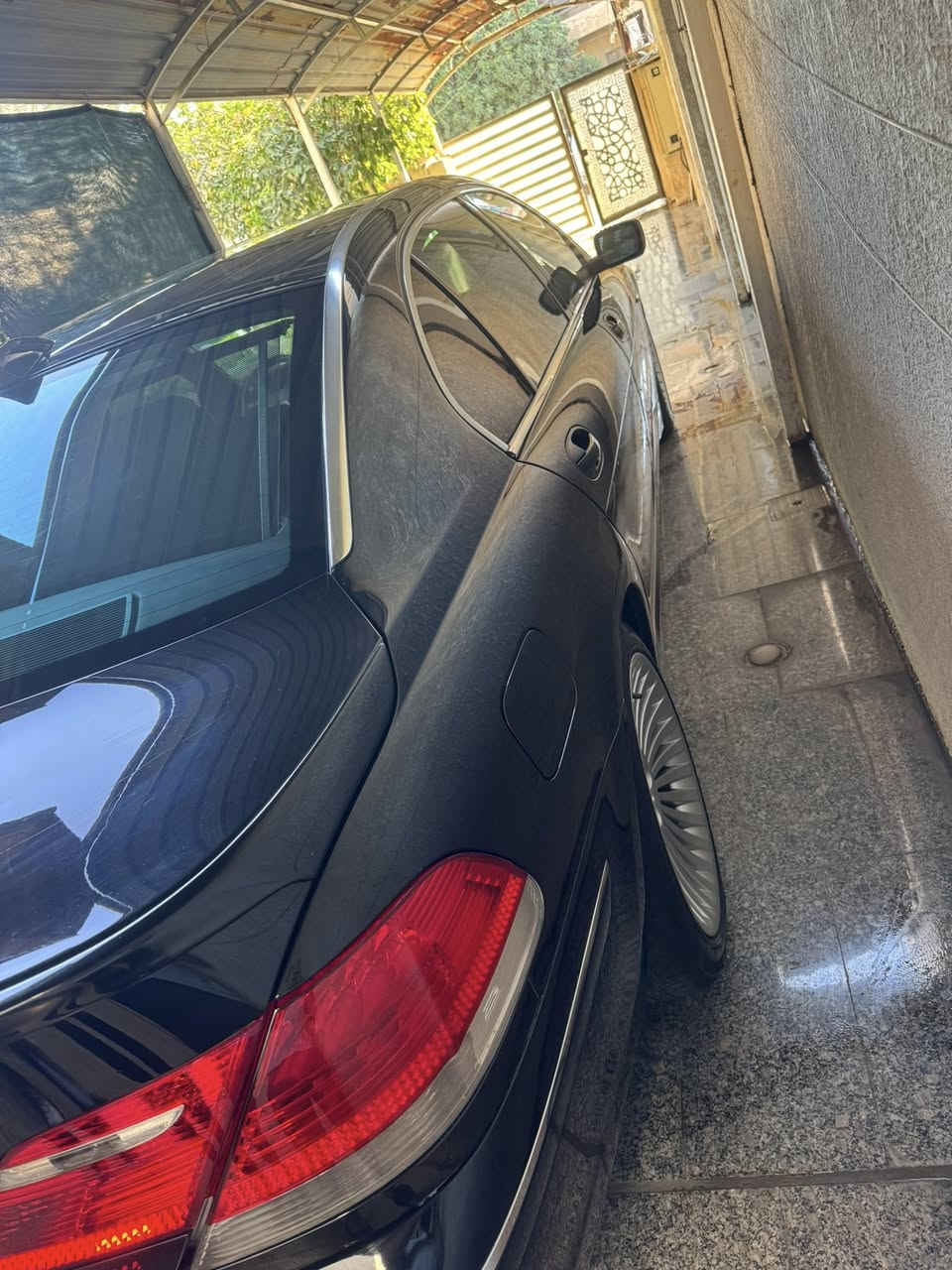 للبيع BMW موديل 2008 اصل
لون اسود 
بدون سلايد 
سياره كامله مابيه نقص برغي 
شاشه كار بلي 
كيجات دجتل
منظومه زنون ضمان 5 سنوات 
غرفه جديده والكشنات الخلفيه منفصل 
5 بردات 
منظومه تبريد جديده من كلشي حتى الراديترات جديده 
السياره جاهزه من كلشي 
السعر 16000 الف دولار 
للتواصل *********** 
والصور تحكم جاهزه السياره من كلشي
