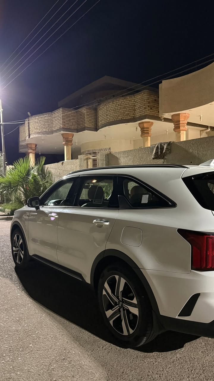 كيا سورنتو 2021  ( خـليـجـي )
رقم بغداد
ماشية 89 الف كيلو 
كشنات مخمل
جام اوتو 
تحكم كراسي كهرباء 
مري شفط 
تبريد لمس 
وضعيات قيادة 
اوتو هولد
3 قطع تبريد 
قابلية طي المقاعد الخلفية 
فول تحكم ستيرن 
كامره خلفية دوارة 
حساسات امامي خلفي 
اشاير بلمري 
شاشة جبيرة 

السيارة خليجي 
المكان ميسان العماره.        ***********
