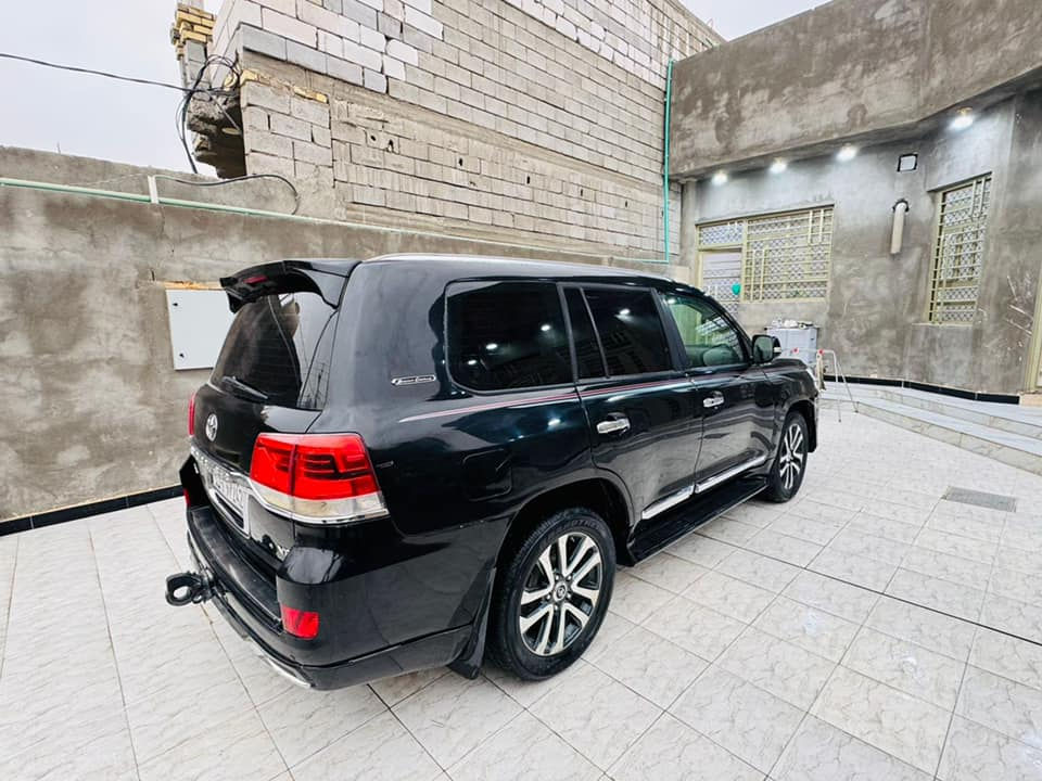 السلام عليكم للبيع سياره لاندكروز جكسار جديده موديل 2010 محدثه داخل وخارج 2021 اصلي رقم بغداد دولي تحويل ثاني يوم و المكينة 6 سلندر بلاد وكير كفالة مية بالمية حدادة تخم تاير ويل كب جديد تبريد تدفئة شاشة مضخمات فتحة سلايت لايت زنون أصلي كشافات زنون فول مواصفات العنوان البصرة الزبير 
السعر 249  قفل 🔒بيع مستعجل 
*********** 📞
