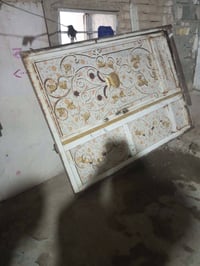 باب • للبيع