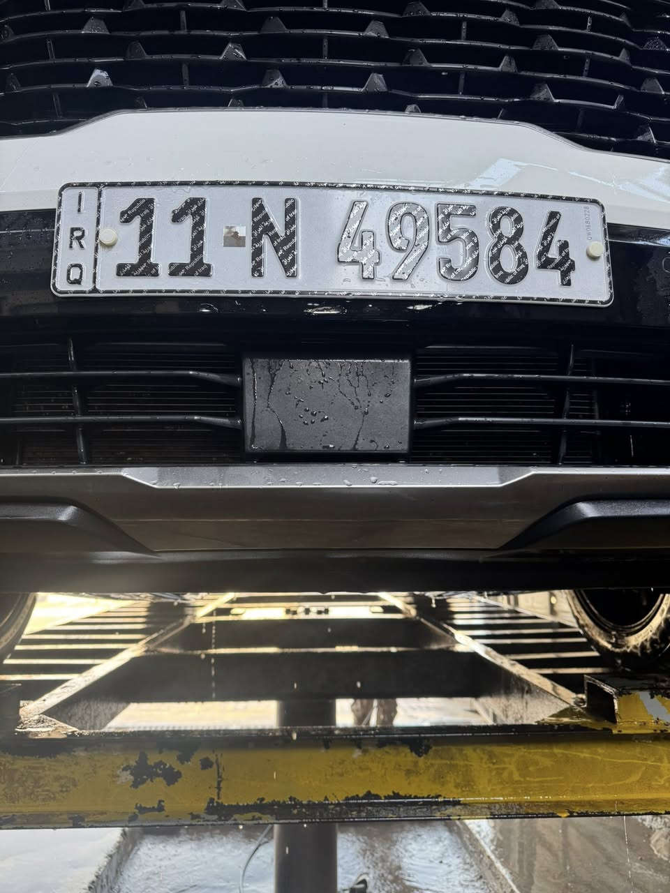 السلام عليكم                                              سيارة سورنتو موديل ٢٤ للبيع                             سيارة جديد مكفوله من صبغ.                            العنوان حي اور تلفون ***********  السعر  ٣١٥ العداد   ١٩.
