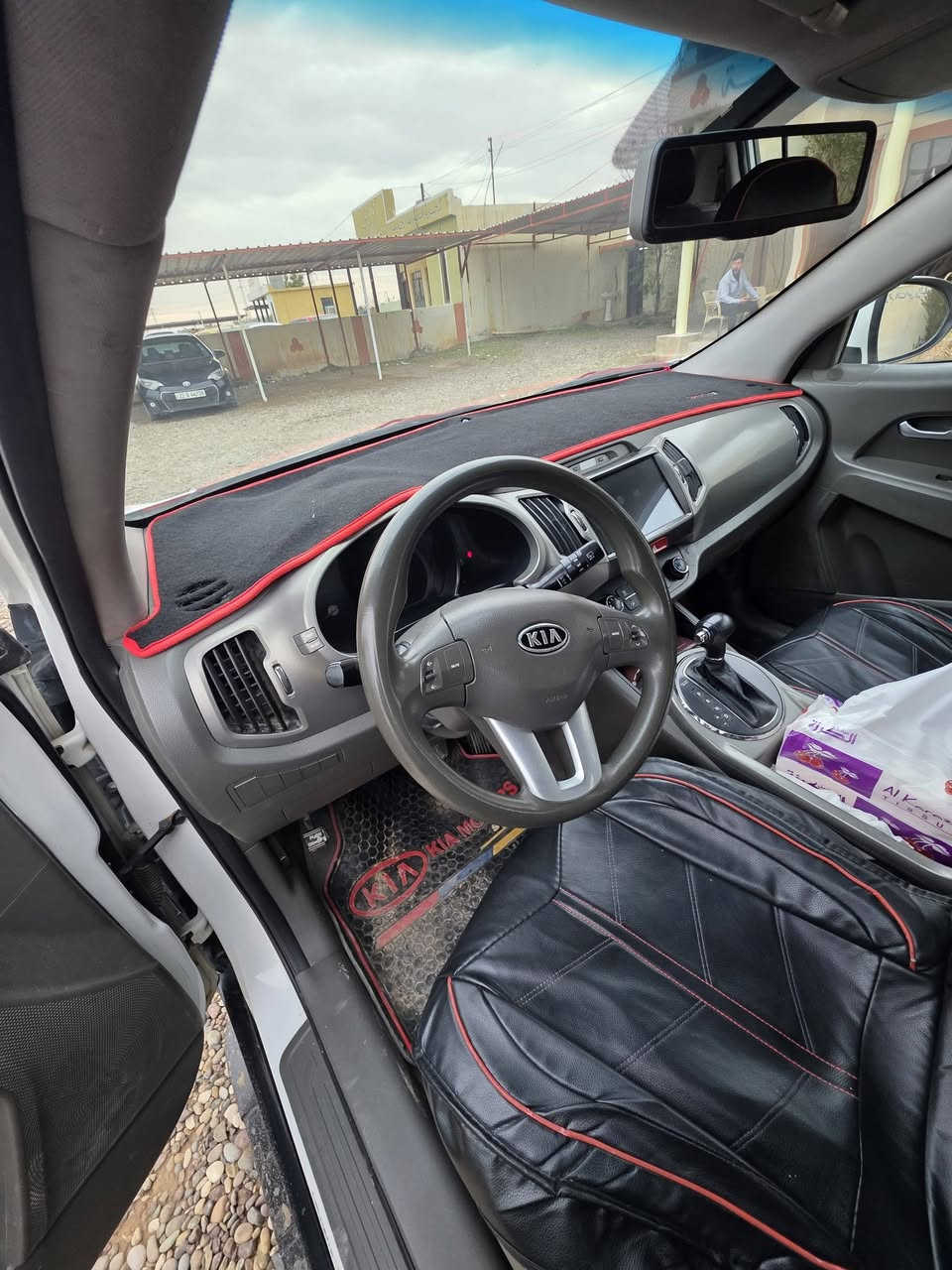 سياره سبورتج موديل ٢٠١١ابيض اربيل دولي باسمي بنوراما بدون صبغ بدون بارد جاهزه٠من كل النواحي السعر ١٤٦وبيها مجال للشراي ***********
