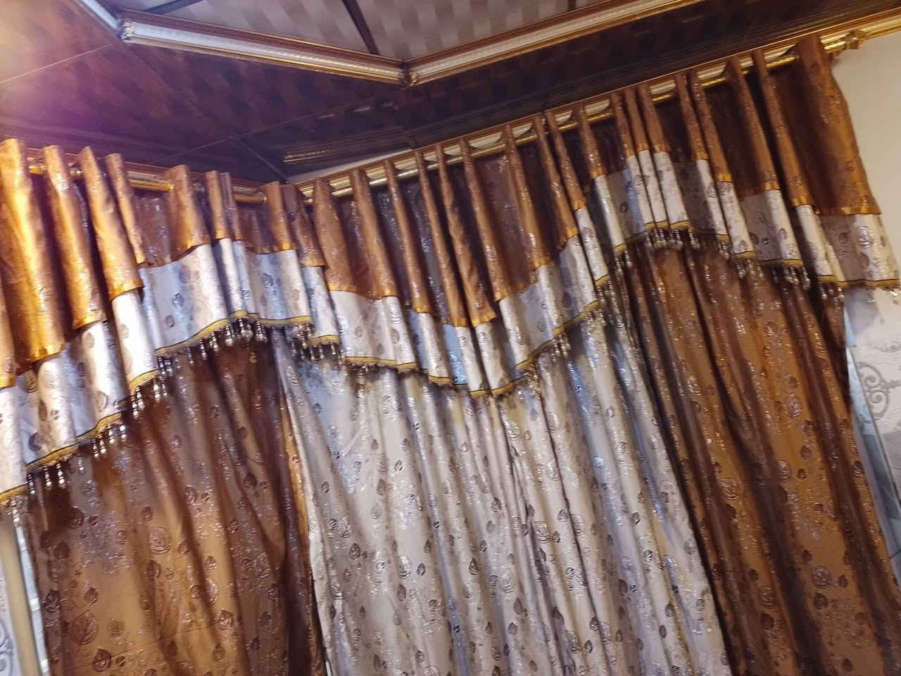 برده اشتريتها 65وهسه مالها مكان
واريد أبيعها مستعجله وقفلها 25
والاستفسار على الرقم ***********
