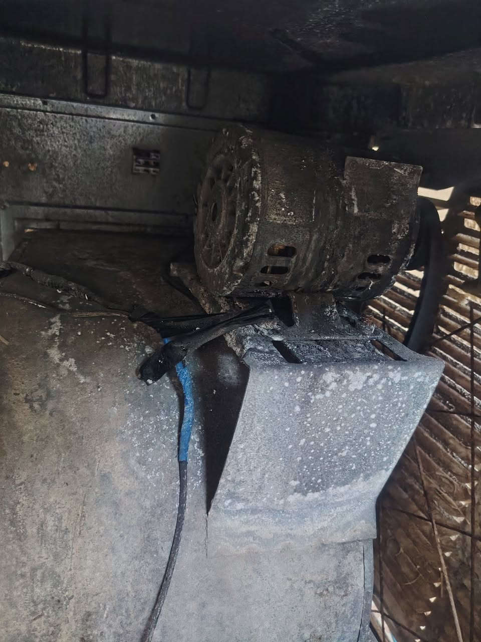 مبردات اثنين للبيع وحده حجم ٢ونص وحده حجم واحد ونص اثنينهن شغالات مابيهن شي سعر مناسب


**إذا كنت صاحب هذا الإعلان وتريد حذفه لأي سبب، رجاءا أرسل رسالة إلى الدعم الفني**
