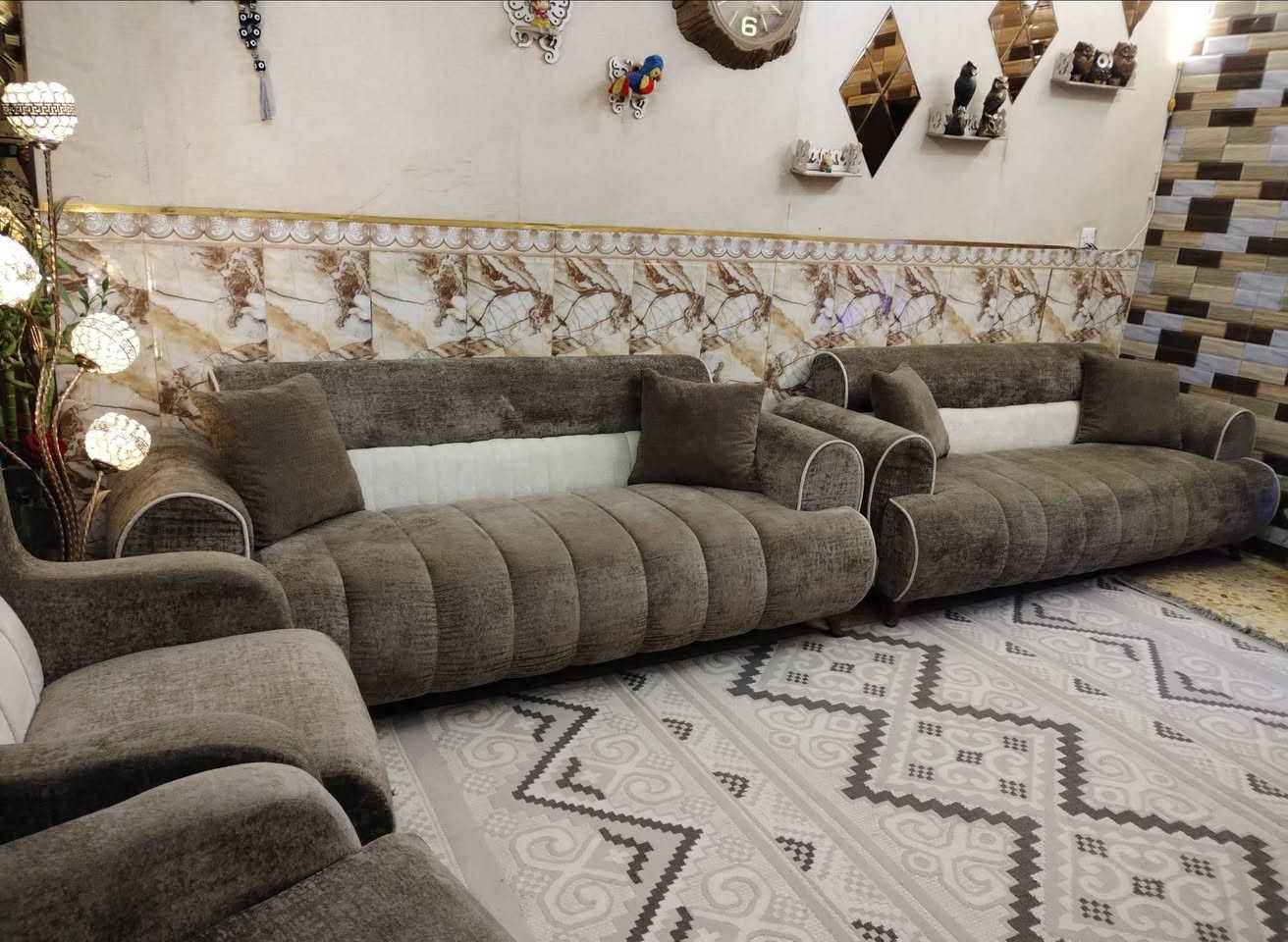 تخم تركي مودرن ١٠ مقاعد تصميم حديث موديل باندا قوي تكمة ثكيل سبرنك اسفنج طبي بلوستر ظغط سوفت قماش تركي نوع خاولي استخدام قليل اخو الجديد شخط ما بي نظافتة ١٠٠ ٪ نظيف جدا مبي اي ضرر... ٦٩٠ وبي مجال بسيط للشراي


**إذا كنت صاحب هذا الإعلان وتريد حذفه لأي سبب، رجاءا أرسل رسالة إلى الدعم الفني**