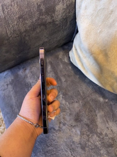 ايفون 14 برو ماكسلون بنفسجي ذاكره256فقط مبدل شاشه اصليه بطاريه 92
 العنوان السيديه