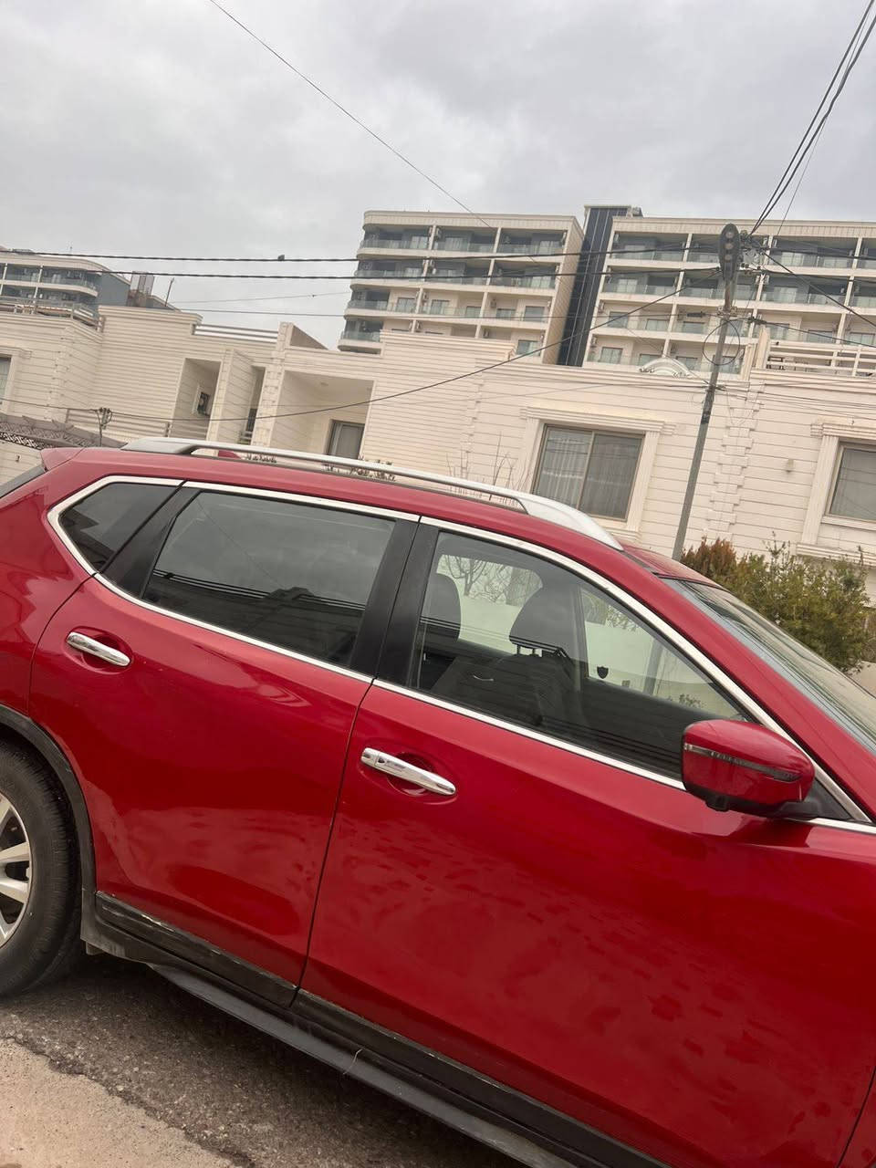 نيسان روج للبيع موديل 2017 بيها جاملج سكن ويا أسفل بابين 15 سنتم سياره ماشيه 103 ميل مكان أربيل رقم موبايل ***********السعر135 ورقه مكان السياره أربيل أربيل, العراق
