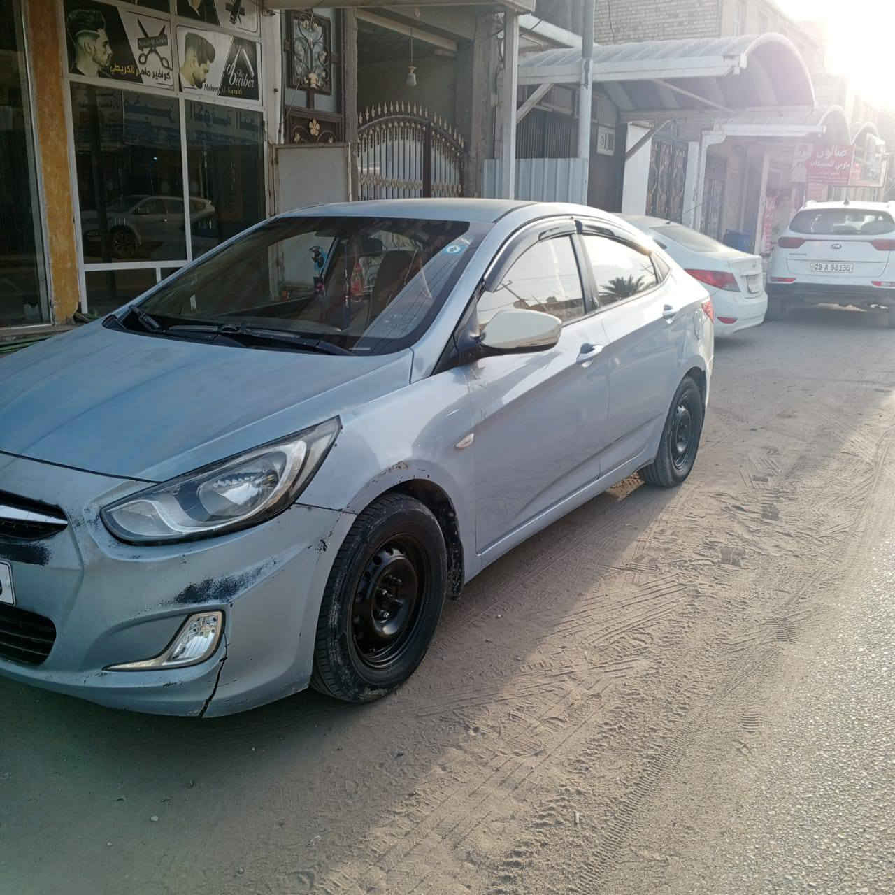 اكسنت خليجي محرك 1600 موديل 2012 كير محرك حداديه تخم تاير تبريد تدفئة كهربائيات كل شي شغال 
سنويه بأسمي تحويل مباشر بأسم المشتري مكاني نجف كوفه سعر 75 وبيها مجال قليل رقم الموبايل ***********
