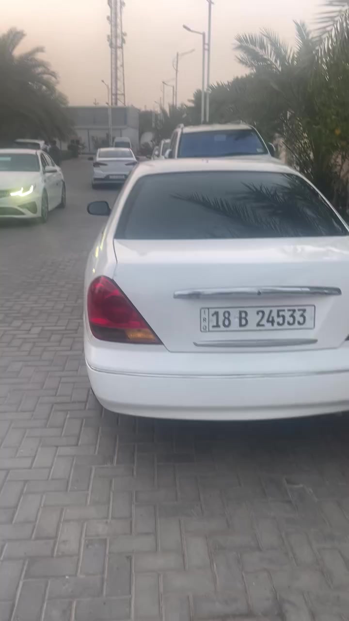 بسم الله 
نيسان سني ٢٠٠٤
سيارة مصبوغة عام بدون حادث أو دواخل 
مكينه وكير وحداديه بالجيس 
للاستفسار اكثر ***********
