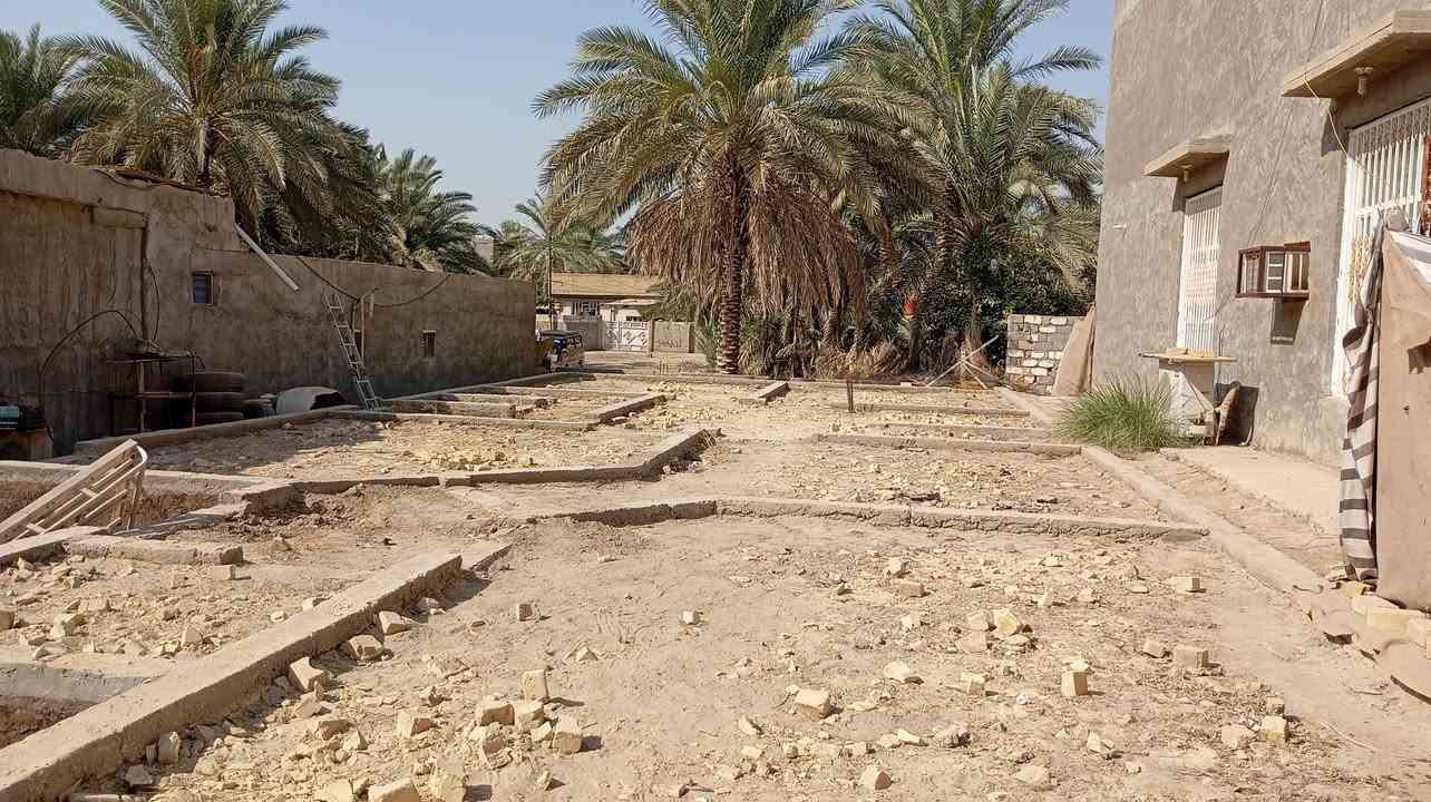 السلام عليكم
بتلو للبيع  مساحه400 متر 
خارطه درجه اولى
مكان الحله منطقة عنانه
متوفر تبليط ومي وكهرباء 
السعر 35 وبي مجال بسيط 
للاستفسار ***********
 الثاني ***********
