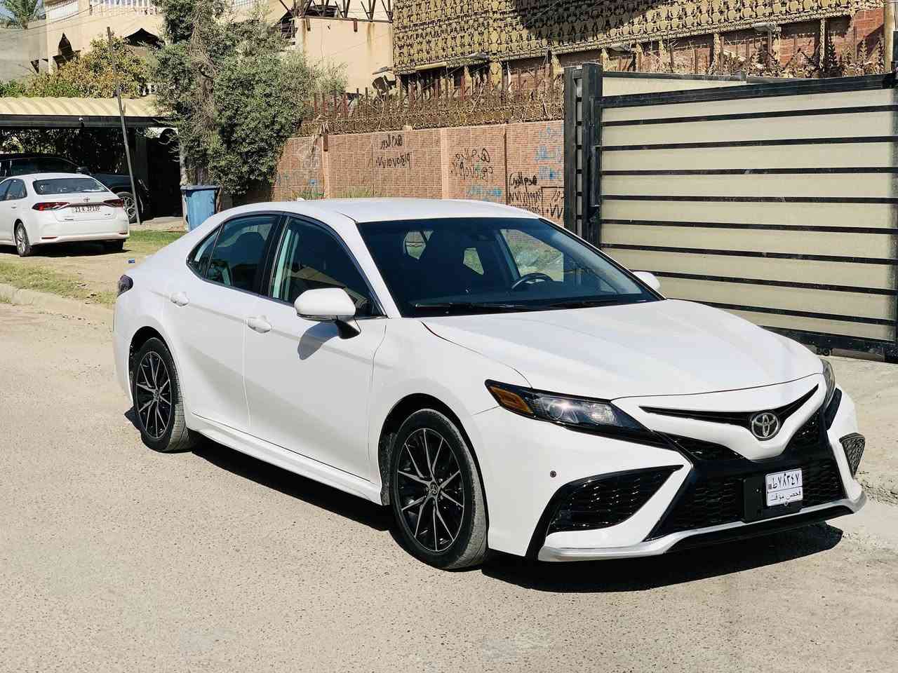 السلام عليكم ورحمة الله وبركاته 

تويوتا كامري 2024 SE بانزين 
 دخول جديد 
رقم بغداد تحويل. ثاني يوم 
موصفات SE 
مواصفات السيارة 
_رادار امامي 
_رادار بالمري 
_كشنات جلد لون مميز 
_كشن كهرب 
_ثلاث وضعيات قيادة 
_علامات بلاك اديشن 
_كروز سرعة 
_مثبت مسار 

وباقي مواصفات الكامري المعروفة 
رقم شاصي صور حادث مو جود
 كير ومحرك بشرط  مكفولات

مبدل بنيد وجاملغ عكس السايق 
بدون  ايرباك 
ماشيه السياره 21  الف 

4T1G11AK8RU903404

الأستفسار ***********
