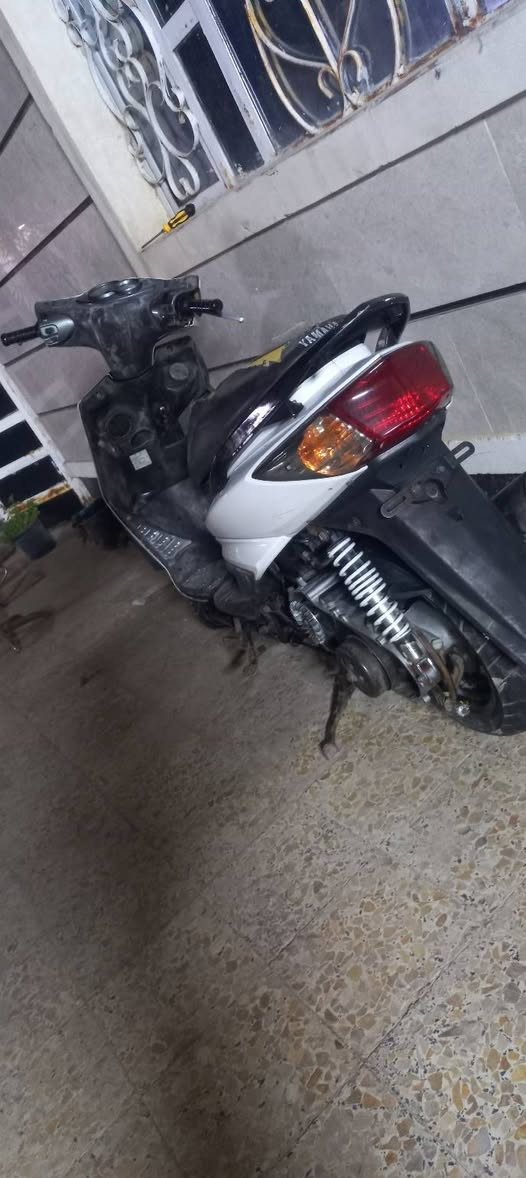 للبيع او مراوس دراجة  علكعت ولفات مكينة ناعمة انطيك كوم حديد 0784 920 2203
