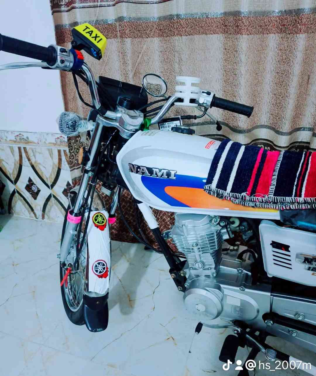 موطور لبيع بسعر 700وبيه مجال نفس الصور غراض كله اصلي بس محرك متيز وشاصي متياز وراق كامله فيس مفتوح ورقم موجود ***********
