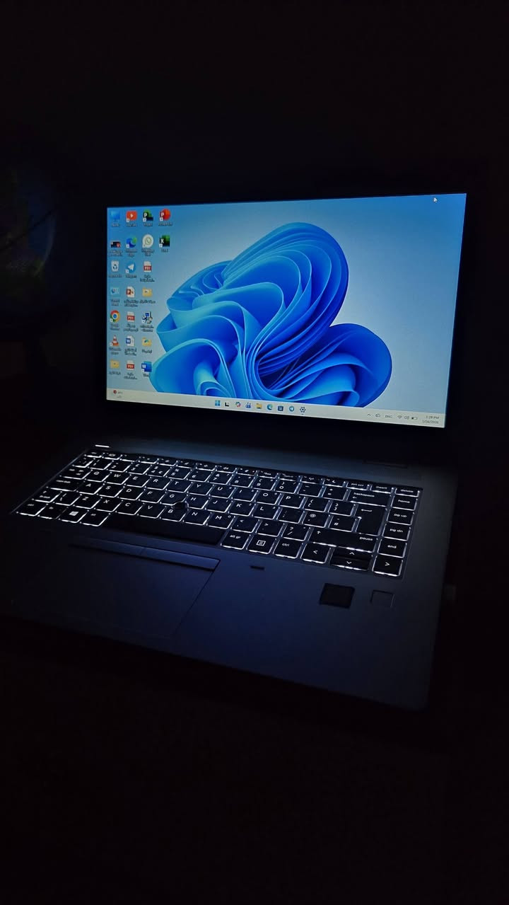 لابتوب hp كواري 5 جيل ثامن رام 8 هارد 256 ssd كيبورد ضوئي عربي انكليزي نظيف شحنه يطول ٣ ساعات واكثر ملحقاته جنطة وشاحنه سعره ٢٥٠ المكان البصرة شط العرب ***********
