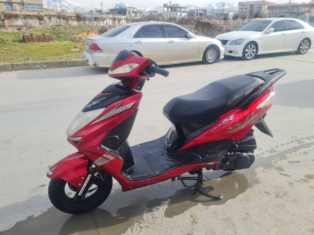 ماتۆڕ یامەها مۆدێل 2021 ماتۆڕەکە خاوێنە 
4000 ڕۆشتوە شتێکی جوانە بەس ماشا اللە ی دەوێت ماتۆڕەکە مەزبوتە توندو تۆڵە مەکینە 125 مەکینەوشت هیچ حەیبی نیە
سعر 650هەزار و مەجال
کێویستی لەخزمەت داین شوێن قەڵادزێ 
ڕەقەم تەلە فۆن: *********** بشدار, السليمانية
