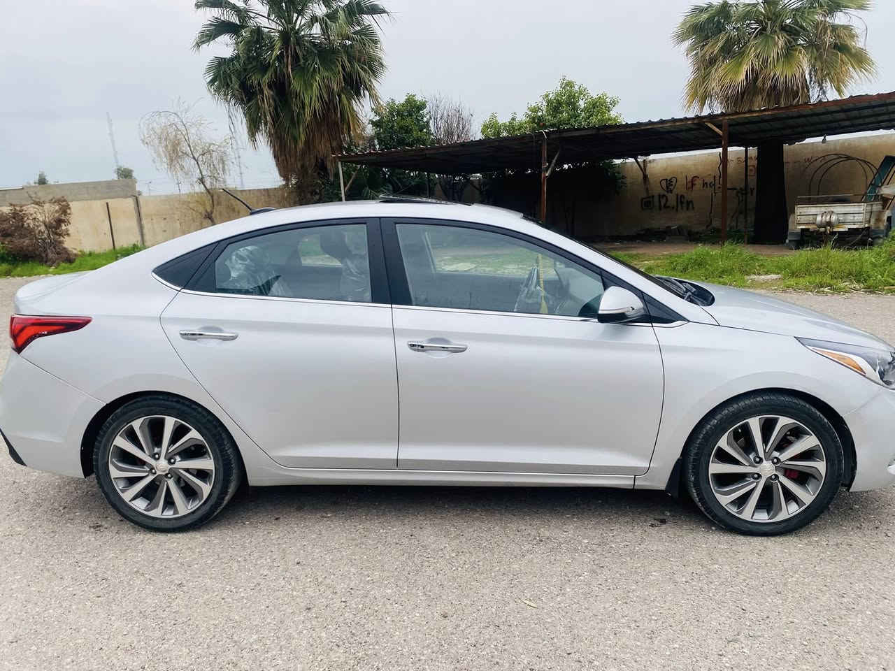 ‏أكسنت 2021 فول مواصفات  يصمه سلايتً كشنات هيتر طخم الوره والكدام جداد المكينه لا صرف لا نفض برغي ما مفتوح بيها او ماشيه 40 ضررها اب امريكا قبق صندوك بدون احواض جاملغ اليمين بي اربع اصابيع بارد جاملغ اليسار بي بارد ربعو او ربع البوند صبغ سعرها دفتر او 35 او بيها مجال ***********
