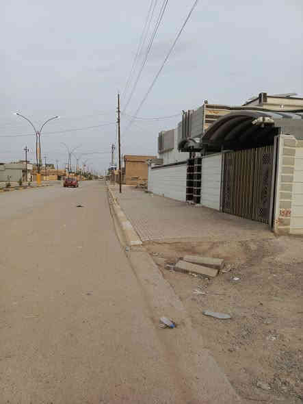 دار للبيع طابو ملك صرف 

الموقع / سايدين حي الطين داخل الفرع 

المساحة / 250 متر. 

السعر / 110 مليون. 

الدار طابقين مرتب  كاشي وسيراميك 

للاستفسار اكثر مراجعة مكتب الرحمن للعقار قرب جامع الشهداء مقابل مدرسة صدى العراق الابتدائيه 

او الاتصال على الرقم 

***********
