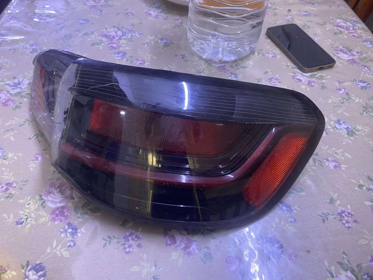 السلام عليكم 
عندي بك لايت ثابت ومتحرك سيارة جيب كومباس 2022 
مال سيارة بلادي كان مكسور وصلحته جامة فقط شغال ما بي اي نقص 
للبيع


**إذا كنت صاحب هذا الإعلان وتريد حذفه لأي سبب، رجاءا أرسل رسالة إلى الدعم الفني**