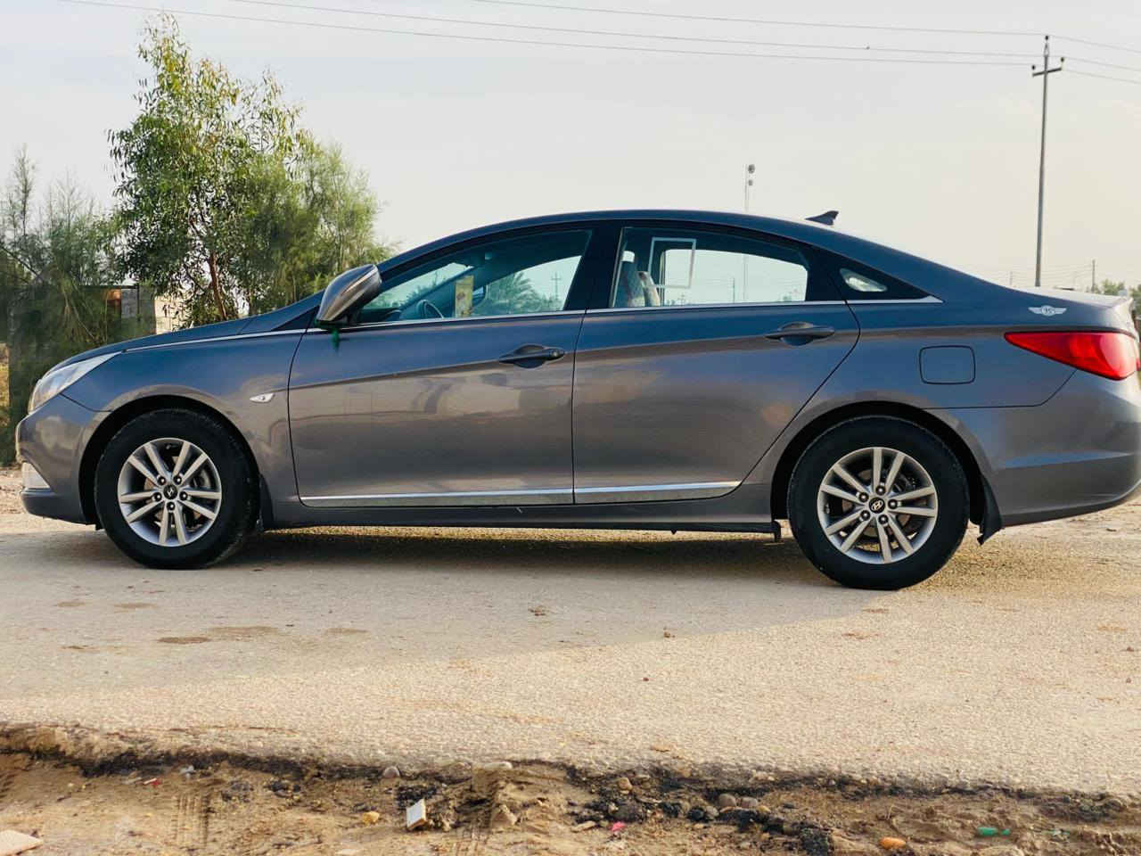 سلام عليكم لبيع سوناتا 14كوري كفالة عامه ضربه وتبديل وصبغ حداديه وتخم تأير ومكينه وكير كفالة سنويه ل 30 تحويل مباشر مشروع وطني رقم بغداد ماشيه 120الف سياره فول من عد لفتحه سعر سياره 105بيه مجال مكان سياره عماره شراي ينتصل ***********
