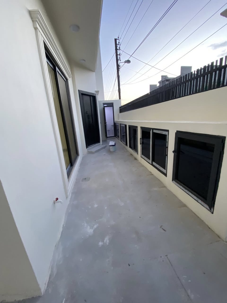 🏠اعلان اعلان
دار للبيع
موقع مميز
~~~~~~~~~~~
📄طابو ملك صرف
🧱بناء درجه اولى
~~~~~~~~~~~
سقف مغربي ✔️
واجهة فلين✔️
نظام تبريد مركزي✔️
بناء هندسي✔️
~~~~~~~~~~~~
📐المساحه:-125م
📐الواجهة :-12.5م
~~~~~~~~~~~
📍الموقع :طريق بغداد
حي المعلمين
~~~~~~~~~~~
💸السعر :-علق ب(تم) يوصلك السعر مناسب 
~~~~~~~~~~~
الطابق الاول  يحتوي:-
استقبال +هول+مطبخ 
غرفتين نوم+صحيات
~~~~~~~~~~~
الطابق الثاني يحتوي على:
هول +صحيات +3غرف نوم
~~~~~~~~~~~
للاستفسار اكثر الاتصال على
***********📱
~~~~~~~~~~~
نستقبل جميع العروض 
🏠السكنيه  🏛️التجاريه
