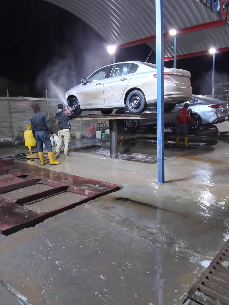 سلام عليكم 
للبيع دودج نيون 2017رقم بغداد جديد 💥
كير ومكينه محوره كورلا نحله1800اتوماتيك☑️
سياره استخدام شخصي 
كهربائيات كلها شغاله ابلادي 💯
تبريد خير من الله ✔️
تخم ويل اسود
وتخم تاير جديد🌑
كشر بيها مكانات صبغ موجودات بالصور 
مكاني بغداد 
شارع فلسطين او المدائن 
استفسار على رقم ***********
