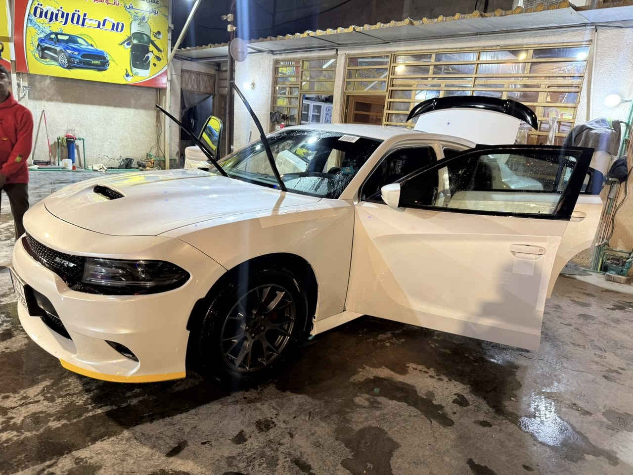 سلام عليكم  جارجر موديل 2015 كلين تايتل مكفوله كفاله عامه من فتح وبارد وصبغ فقط حدثته عل ايدي  كير ومكينه مكفولات رقم بغداد نكليزي تحويل شوكت متريد ماشيه 93 مواصفات شاشه جبيره كشنات حضن كهرباء كامره حساسات منضومت زنون شادله وتخم تاير سياره جاهزه للخير مبيه اي نقص غرفه جديده بلعافيه عل ياخذه سعر ١٨٧ وبيه مجال *********** مكاني كربلاء
