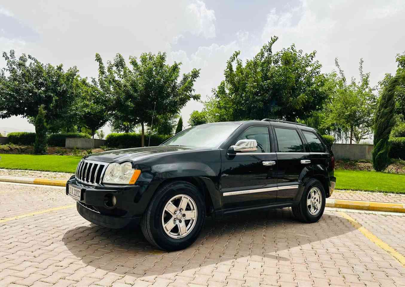 السلام عليكم  اكو هاي جيب لاريدو موديل ٢٠٠٦ سياره ب بنيد صبغ بدون داواخل و حادث بس رش علي مود صبغ سياره فول فول مواصفات محرك ٨/ سلندر محرك مرغوب رخيص محرك سنوييه و ارقام كله جديد بسمنه سياره شرط فحص و تراي شرط كل حداديه و صبغ و كهرباي كله شرط 

موجود بسليمانيه  تليفون ***********

سعر ٩٥ بي مجال السليمانية, العراق
