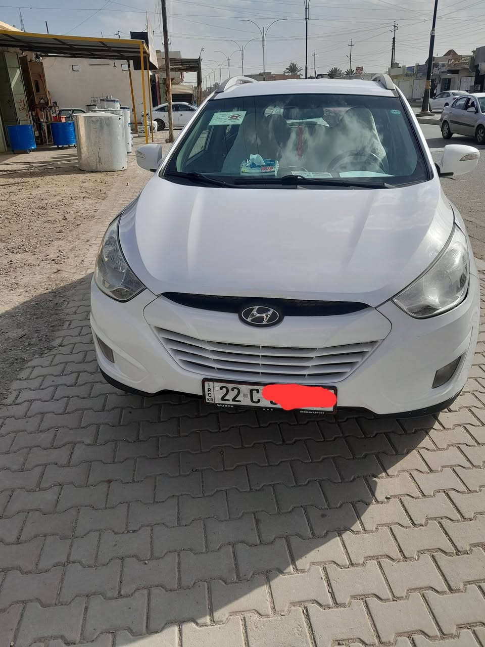 اسلام عليكم للبيع والمراوس توسان خليجي موديل ٢٠١٣ بيه جاملق فقط اسونار موجود مع اصور محرك شرط كير شرط تبريد ثلج سياره حلوه مال بيت بسمنه هزه جديده اسعر ١٣٢ هاتف و*********** و*********** المسحك
