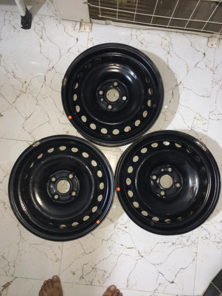 للبيع تخم ويل كب +كبات
بلادي مو تجاري 
السعر ١٢٥قفل
***********
