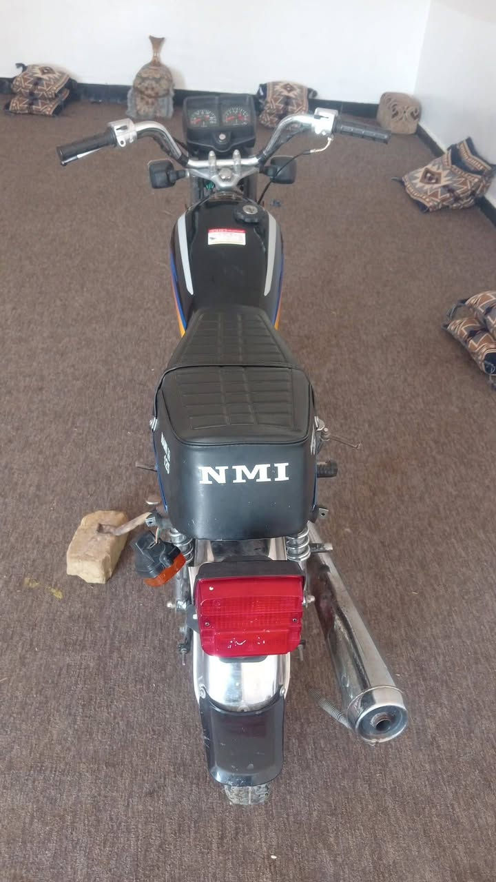 سلام عليكم دراجه أيرانيه مديل شاصي2022والغراض ٢٥  مكينت تاكر 21 مكاني كوت  سعر 600 بيه مجال قليل رقمي***********
