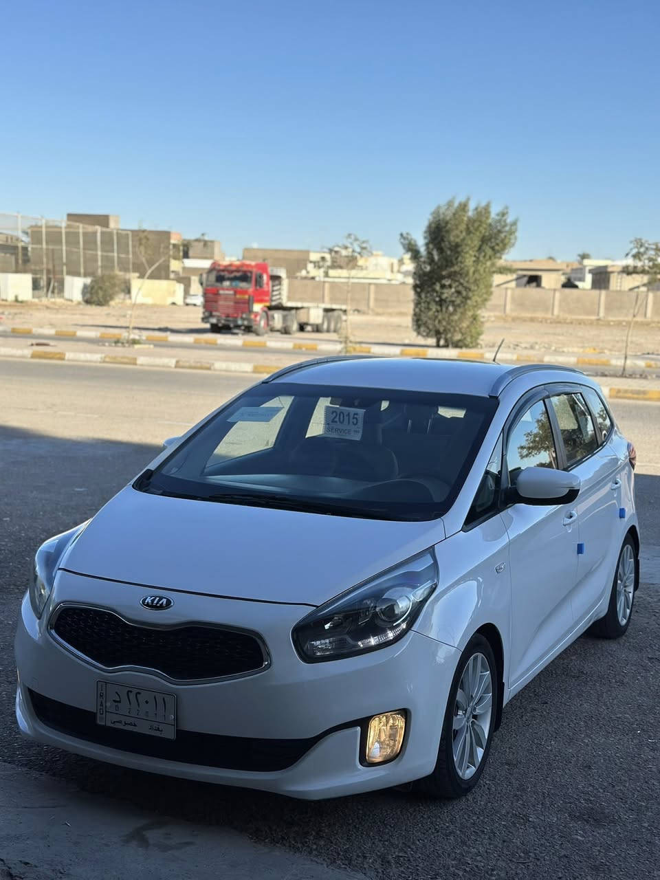 السلام عليكم 
كارنز (2015) خليجي مكفوله عدى كارت بسيط بالجاملغ الامامي والباقي كفاله عامه من كلشي كير ومحرك ماشيه (150) كيلو متر السياره بعدها على وضع الشركه رقم بغداد مشروع وطني تحويل مباشر 
السعرر//150 ورقه  وبيها مجال بسيط 
للاتصال//***********. //.  او ///. ***********
