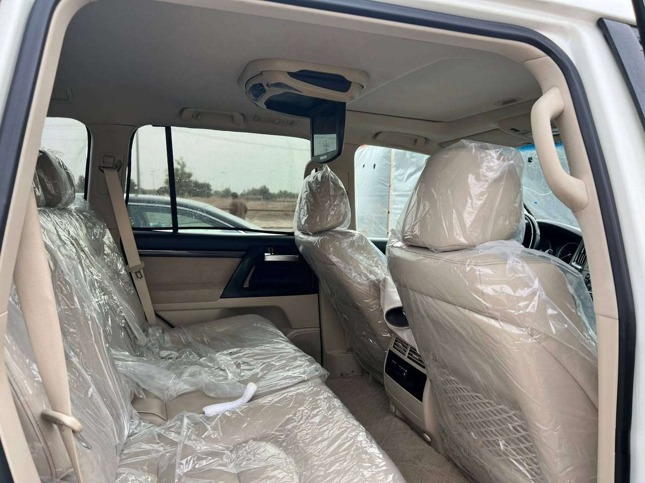 لاندكروزر مكفولة كفالة عامه
2020  بريمي ام ديفيده 
ماشيه 77 الف
فول مواصفات سونار مرفق بالمنشور 
السعر 575 
***********
