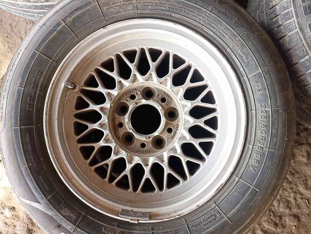 السلام عليكم وي الخليه اصلي مو تجاري مختم مراوس اللي عنده ويل الاصلي اراوسه مكان ديالى شعندك ويل النزله اراوس وياك 18 17 بس كون اصلي مو تجاري لا فطر ولا عواج ***********
