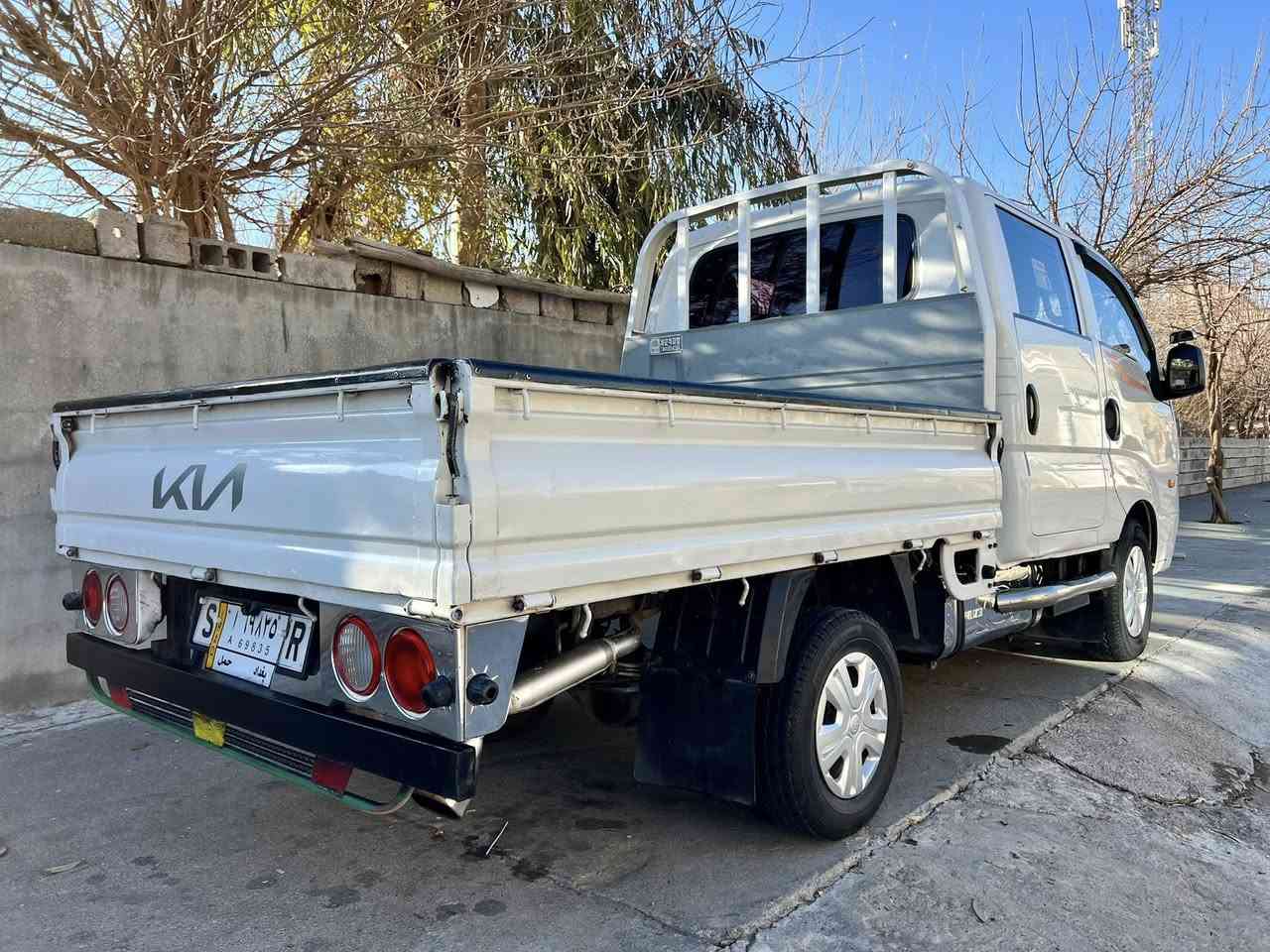 كيا ئۆتۆماتیک دەبڵ قەمەرە 
بیلاد مۆدیل 2013
بڕاوەی دووبەی
زۆر خاوینە و توندو تۆڵە ماڵی دۆستە 
گێڕ و مەکینە و کارەبای بەشەرت
مەکینە ڕەشی ئەنجیکتەر 300
کامل مەسروفی لێکراوە
شوینی براوەکانی  بە لەحیمی دەرح لەحیم کراوە 
6 تایەی لۆک
کۆنتڕۆڵ و برێک و کامل لایتی زینۆن
شاشەی گەورە و کامێرە
دۆسە و دەحمی پێش و دواوە و نیکلی تانکی بۆ بەستراوە
شوێن لەحیمەکانی لە بیلادی باشترە.  

سعری 75 گەڵا

ژ.م: ***********
